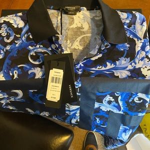 Brand New with tags Never Worn (Authentic)